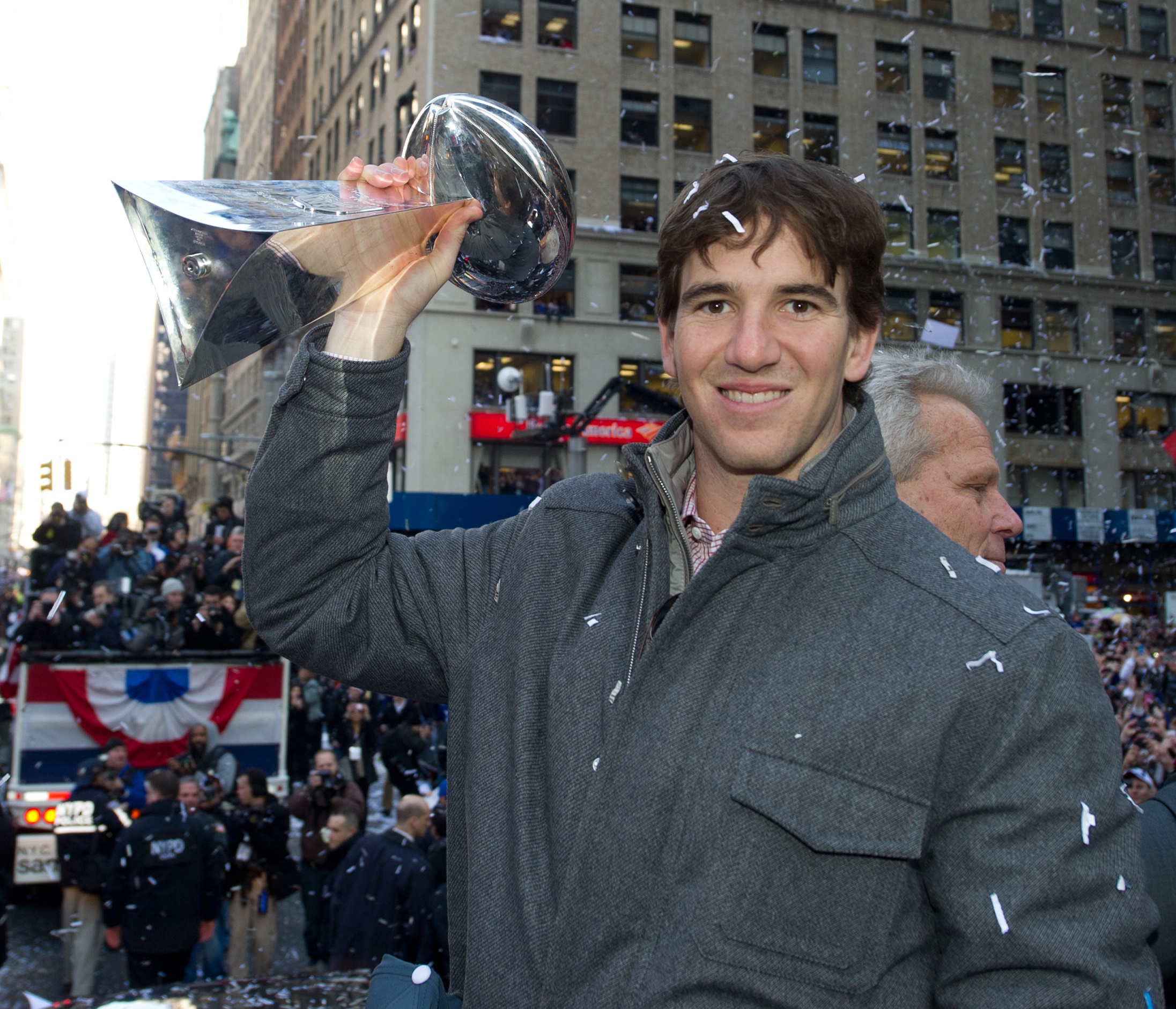 The Delta - v132n2 - Eli Manning Named Finalist for the Walter Payton Award  - Sigma Nu Fraternity, Inc.